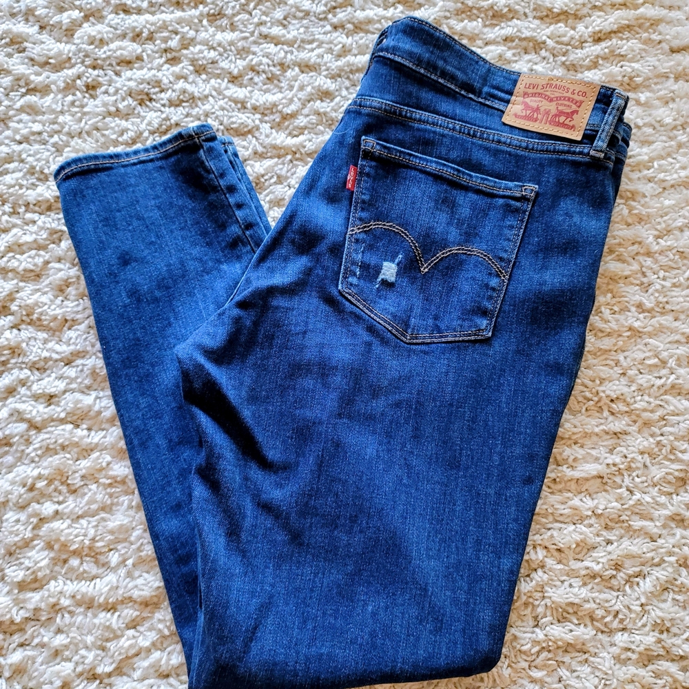 Levi's Strauss & Co 711 Skinny Jeans